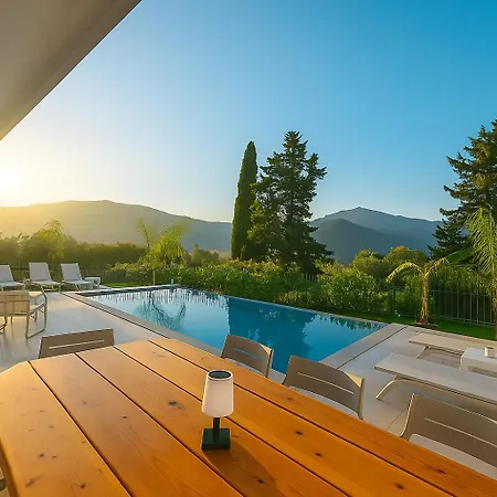 Harmony Luxury Villa Ipsos