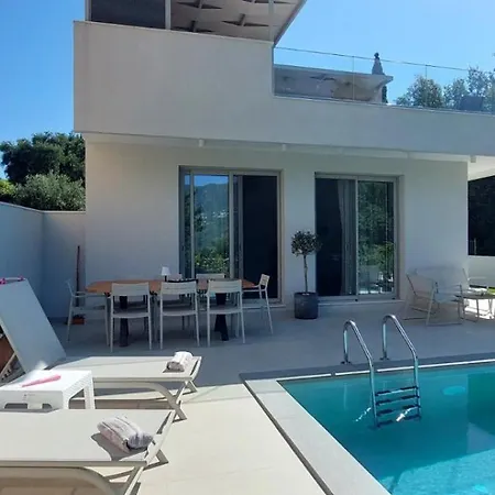 Вилла Harmony Luxury *